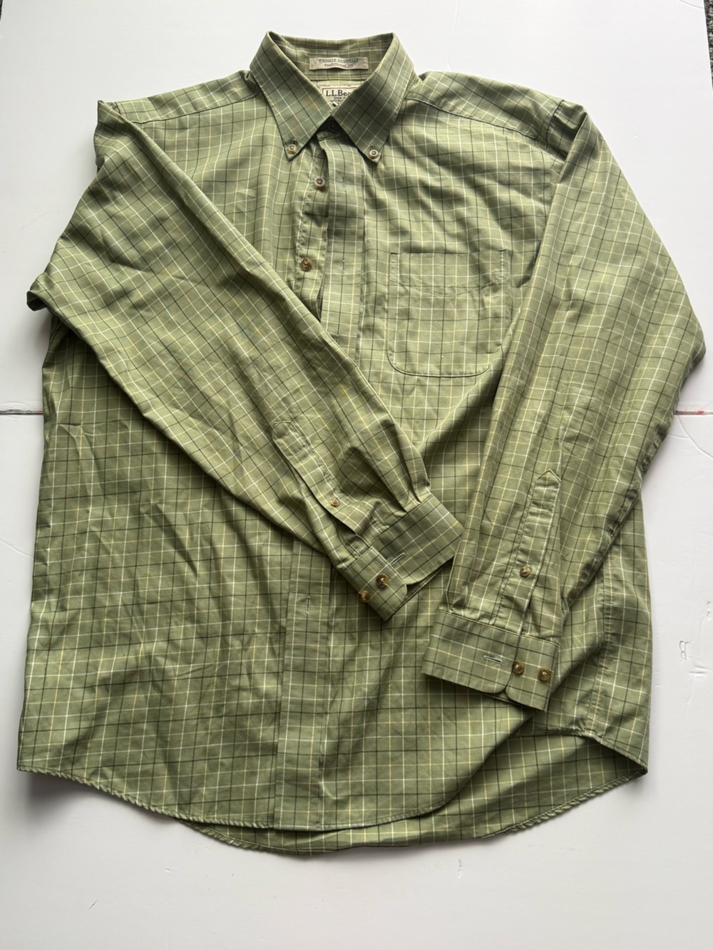 LL Bean Shirt Mens Medium Green Beige Plaid Slightly Fitted Button Up Work New